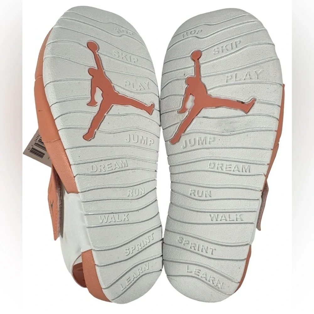 NWT Jordan Flare PS Light Madder Root Sandals Orange Peach Size 3